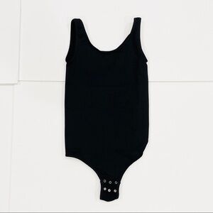 NWOT Yummie by Heather Thomson Ruby Scoop Neck Black Thong Bodysuit